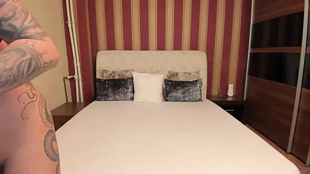 Snapshot of AshPage chatting on December 2025 09:11:01 PM AshPage online show from December 2025 09:11:01 PM