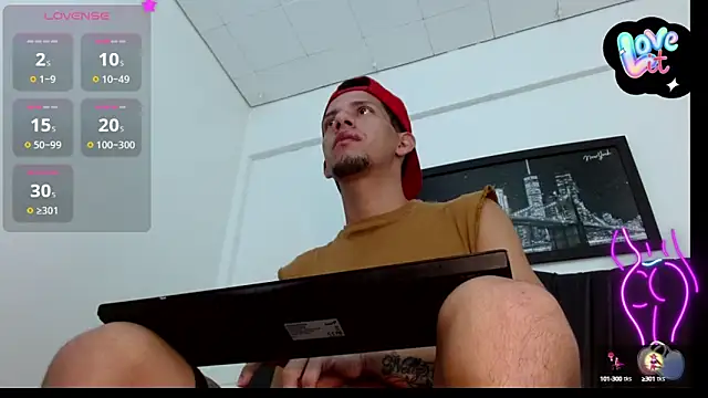 Snapshot of kevin__fox_ chatting on January 2025 07:29:02 PM kevin fox online show from January 2025 07:29:02 PM