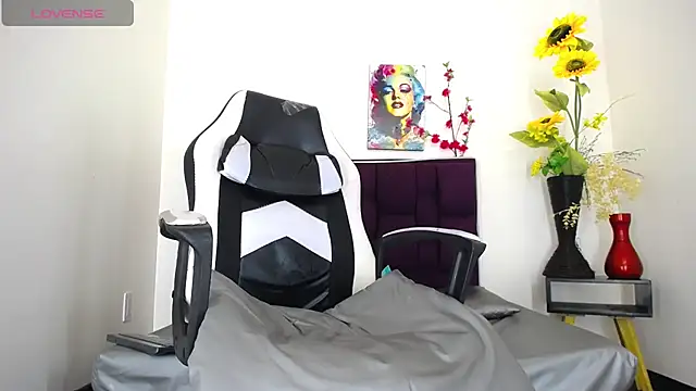 Snapshot of kevin__fox_ chatting on February 2025 01:53:02 AM kevin fox online show from February 2025 01:53:02 AM