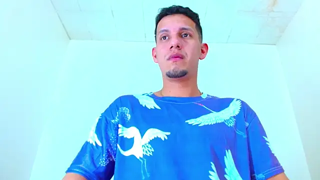 Snapshot of kevin__fox_ chatting on October 2025 07:12:02 PM kevin fox online show from October 2025 07:12:02 PM