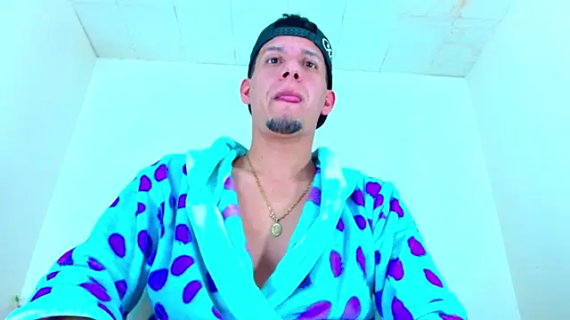 Snapshot of kevin__fox_ chatting on October 2025 07:16:01 PM kevin fox online show from October 2025 07:16:01 PM