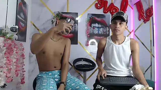 Snapshot of SEXY_BOYS_HELL chatting on January 2025 05:53:02 AM SEXY BOYS HELL online show from January 2025 05:53:02 AM