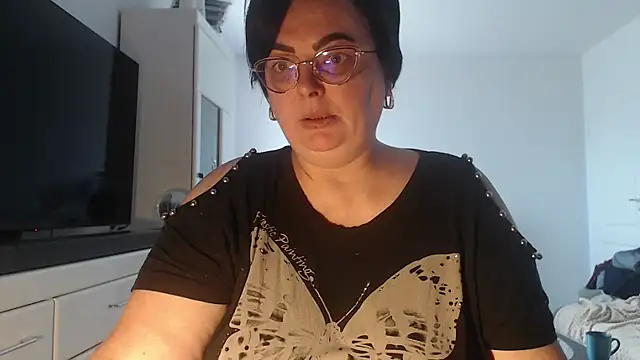 Amandamuller1982 online show from April 2026 08:24:01 AM