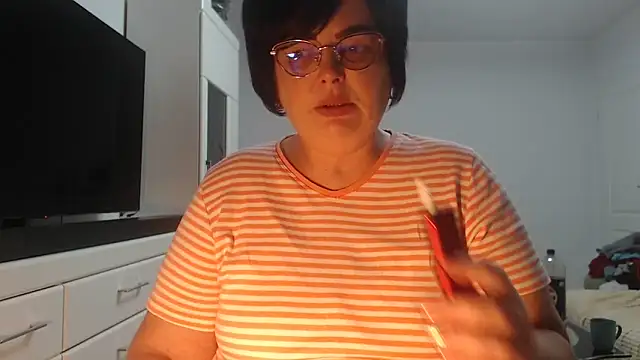 Amandamuller1982 online show from April 2026 10:45:01 PM
