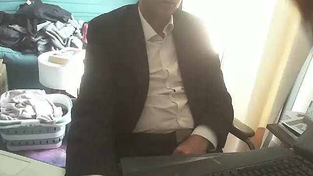 shyfrenchcock1 online show from May 2026 12:22:02 PM