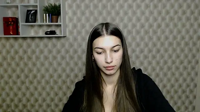 KarolinaRosse  online show from December 2024 01:50:01 AM