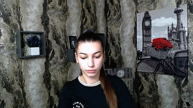 KarolinaRosse  online show from December 2024 03:47:02 AM