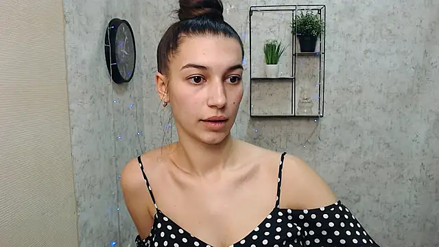 KarolinaRosse  online show from January 2025 01:28:01 PM