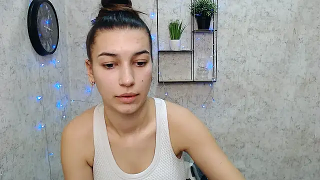 KarolinaRosse  online show from January 2025 10:05:02 AM