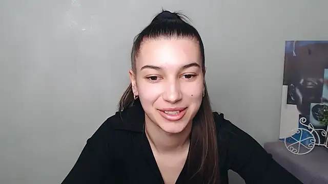 KarolinaRosse  online show from March 2025 02:45:01 PM