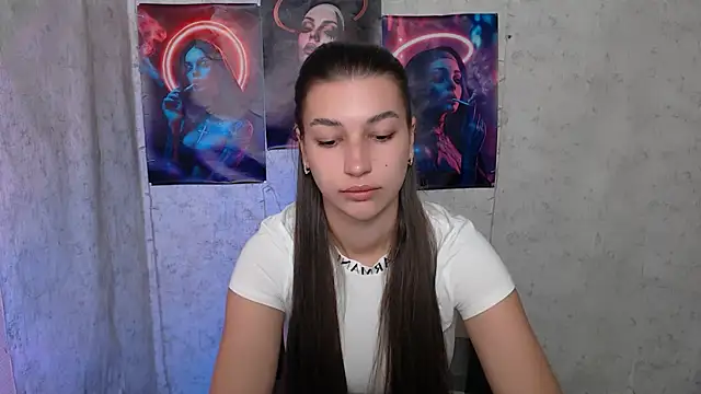 Snapshot of KarolinaRosse_ chatting on September 2025 05:10:02 AM KarolinaRosse online show from September 2025 05:10:02 AM