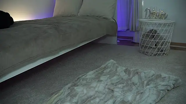 ZoeeZolton online show from February 2025 09:03:02 PM