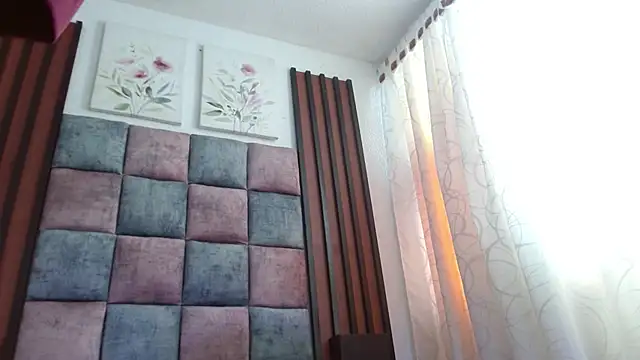 Snapshot of Saraa-restrepo chatting on January 2025 01:43:01 PM Saraa-restrepo online show from January 2025 01:43:01 PM