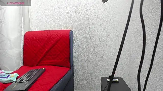 Saraa-restrepo online show from October 2025 04:13:01 AM