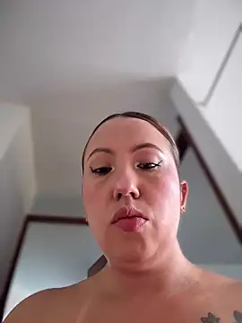 VIOLETA-25  online show from February 2026 02:57:02 PM