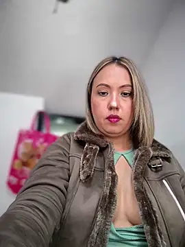 VIOLETA-25  online show from June 2026 03:18:01 PM