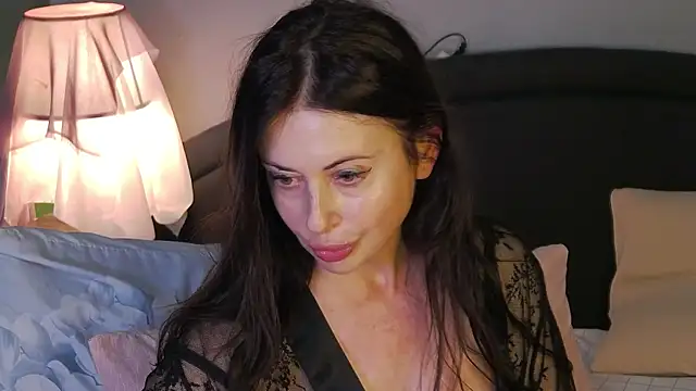 Mia Lovi online show from November 2025 08:08:02 PM