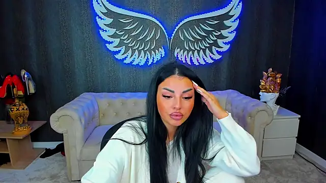 anemarieejolie online show from October 2025 06:50:01 PM