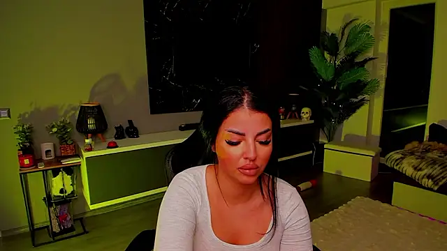 Snapshot of anemarieejolie chatting on February 2026 05:34:01 PM anemarieejolie online show from February 2026 05:34:01 PM