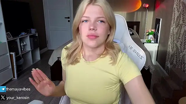 Maya Rave online show from May 2026 03:45:02 AM