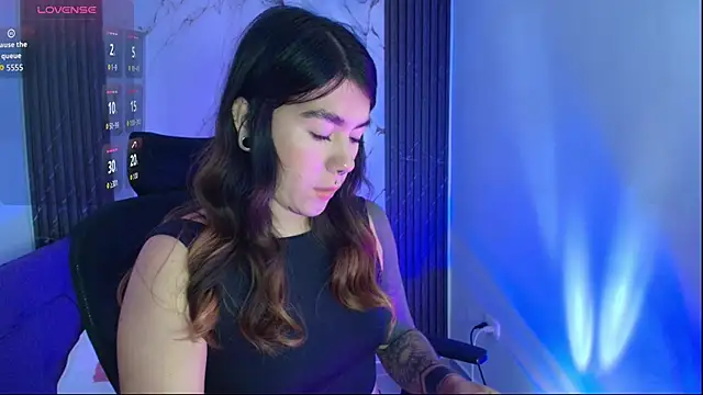 luccianagreyy online show from April 2026 01:15:01 PM