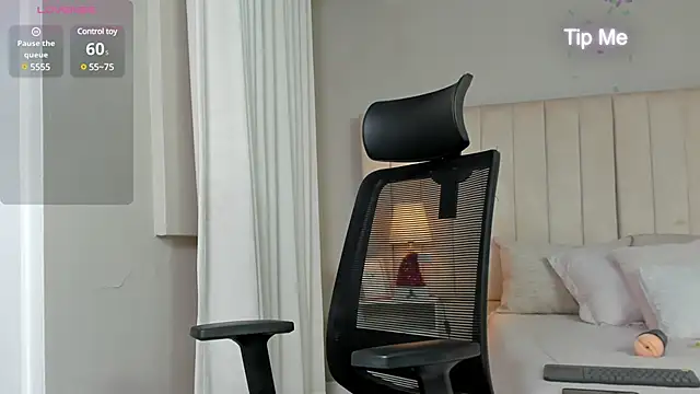 Snapshot of Aron_Bolt chatting on December 2024 04:19:02 PM Aron Bolt online show from December 2024 04:19:02 PM