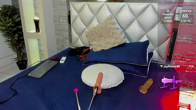 Snapshot of Aron_Bolt chatting on February 2025 10:25:02 PM Aron Bolt online show from February 2025 10:25:02 PM