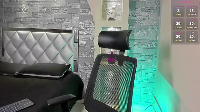 Snapshot of Aron_Bolt chatting on March 2025 04:36:02 AM Aron Bolt online show from March 2025 04:36:02 AM