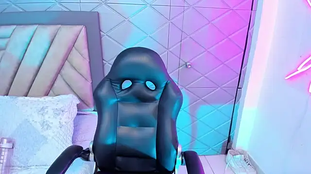 AikoLee  online show from September 2025 05:42:02 AM