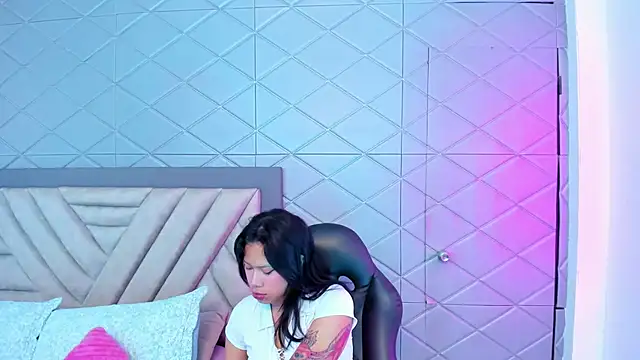 AikoLee  online show from September 2025 05:00:01 AM