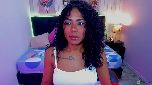 Snapshot of Edelaine_rogers chatting on September 2025 05:33:02 AM Edelaine rogers online show from September 2025 05:33:02 AM