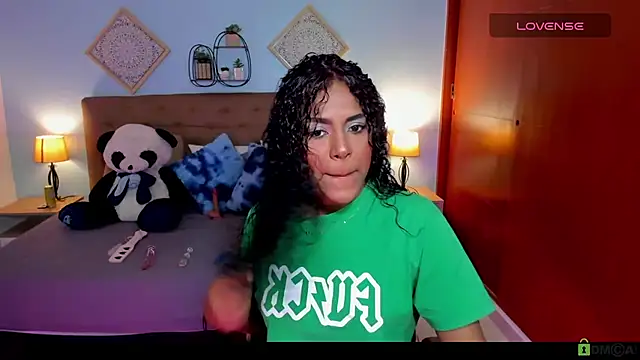 Snapshot of Edelaine_rogers chatting on October 2025 06:21:02 AM Edelaine rogers online show from October 2025 06:21:02 AM