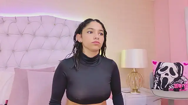 HazelMoret online show from April 2026 11:08:01 AM