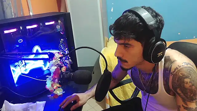 Snapshot of Badboyi1997 chatting on October 2025 07:41:01 PM Badboyi1997 online show from October 2025 07:41:01 PM