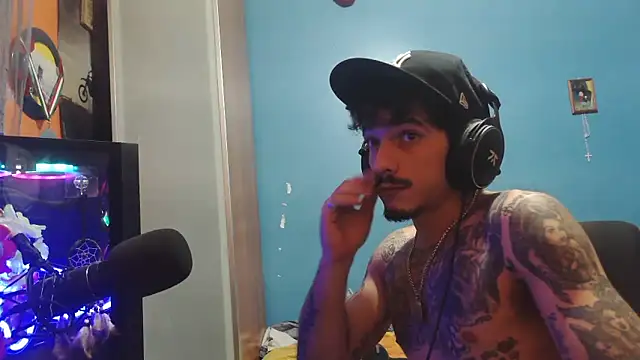 Snapshot of Badboyi1997 chatting on November 2025 12:44:01 AM Badboyi1997 online show from November 2025 12:44:01 AM