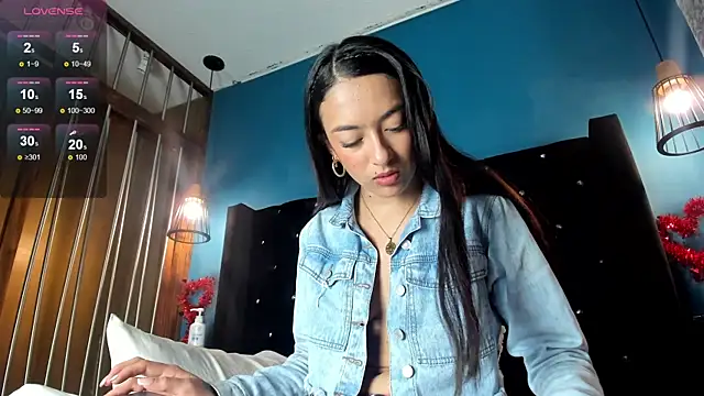 Snapshot of Mia_scarlet69 chatting on March 2025 03:47:02 PM Mia scarlet69 online show from March 2025 03:47:02 PM