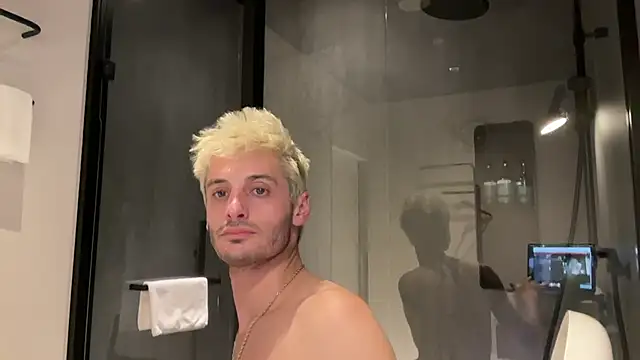 Snapshot of Dylansd chatting on January 2025 08:43:02 AM Dylansd online show from January 2025 08:43:02 AM