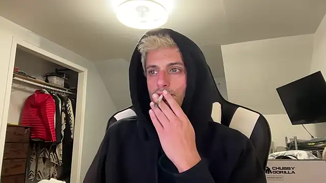 Snapshot of Dylansd chatting on January 2025 11:11:01 PM Dylansd online show from January 2025 11:11:01 PM