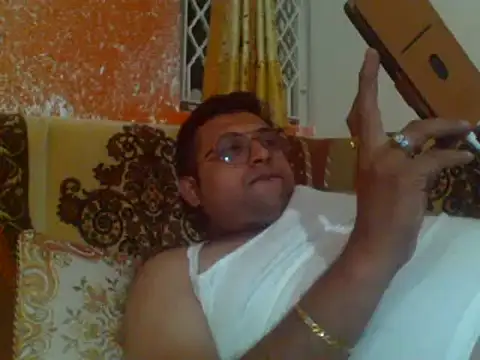 Snapshot of hardyloves chatting on December 2024 10:56:01 PM hardyloves online show from December 2024 10:56:01 PM