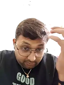 Snapshot of hardyloves chatting on December 2024 09:24:01 AM hardyloves online show from December 2024 09:24:01 AM