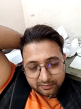 Snapshot of hardyloves chatting on December 2024 11:26:01 AM hardyloves online show from December 2024 11:26:01 AM