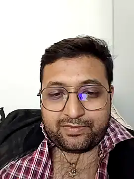 Snapshot of hardyloves chatting on December 2024 04:38:02 PM hardyloves online show from December 2024 04:38:02 PM