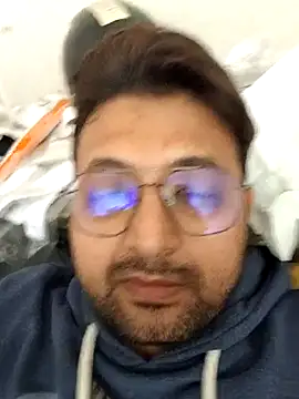 Snapshot of hardyloves chatting on December 2024 06:13:02 AM hardyloves online show from December 2024 06:13:02 AM