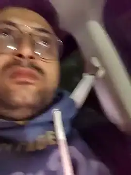 Snapshot of hardyloves chatting on December 2024 04:09:01 PM hardyloves online show from December 2024 04:09:01 PM