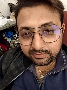 Snapshot of hardyloves chatting on December 2024 08:42:02 AM hardyloves online show from December 2024 08:42:02 AM