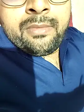 Snapshot of hardyloves chatting on December 2024 01:00:01 PM hardyloves online show from December 2024 01:00:01 PM