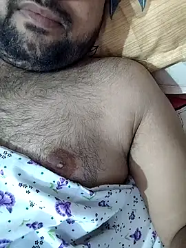 Snapshot of hardyloves chatting on December 2024 07:13:02 PM hardyloves online show from December 2024 07:13:02 PM