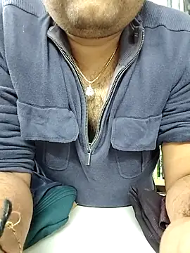 Snapshot of hardyloves chatting on January 2025 03:40:02 PM hardyloves online show from January 2025 03:40:02 PM