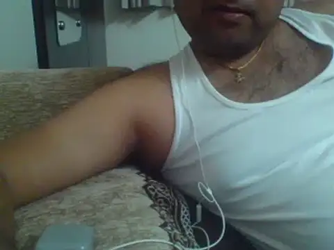 Snapshot of hardyloves chatting on January 2025 07:56:02 PM hardyloves online show from January 2025 07:56:02 PM