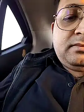 Snapshot of hardyloves chatting on January 2025 02:33:01 AM hardyloves online show from January 2025 02:33:01 AM